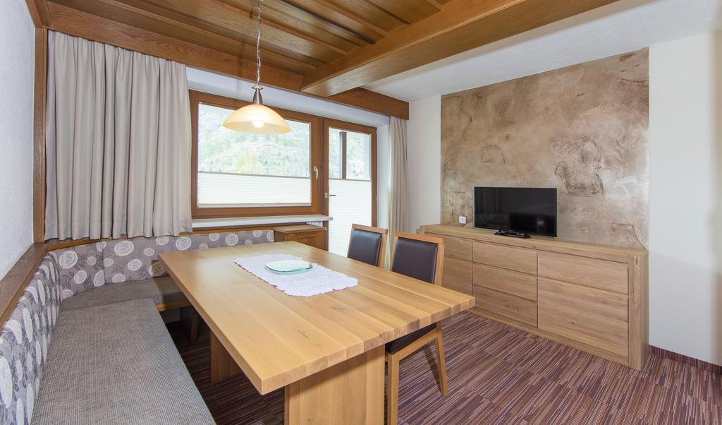 Apart Alpen Langenfeld Room photo